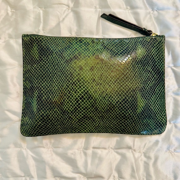 Coach Emerald Green Snakeskin Wristlet - Picture 4 of 10